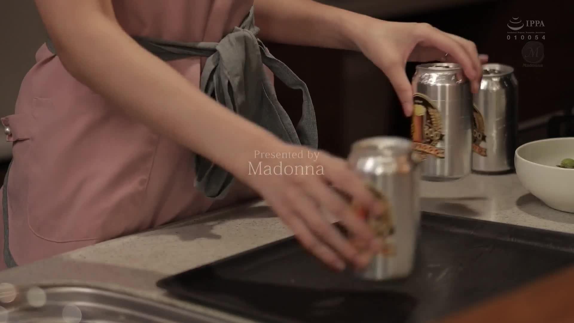 JUQ_519_松莉乃_Madonna 專屬 第2彈！高學歷菁英妻子 中出解禁！ 被丈夫朋友受孕的我