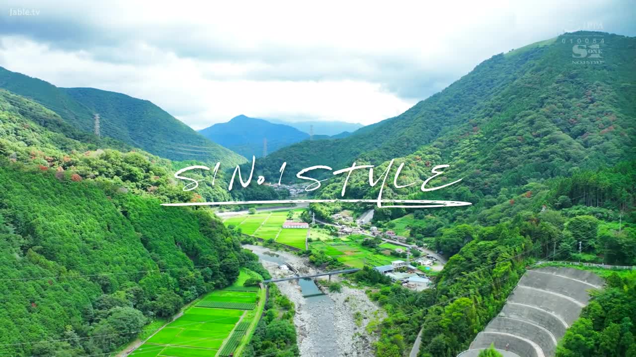 SONE_301_川越仁子_冰淇淋有大叔的味道 充满中年大叔的口水 汗水直流 身体黏来黏去 色色制服的记忆。